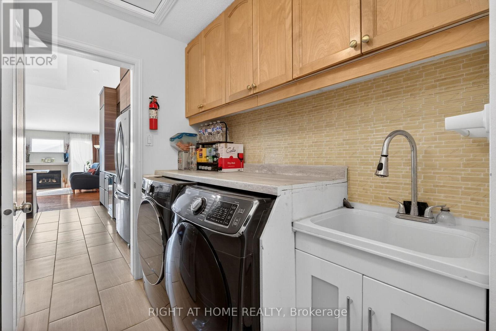 98 Waterthrush Crescent, Ottawa, Ontario  K2M 2V1 - Photo 21 - X12777034