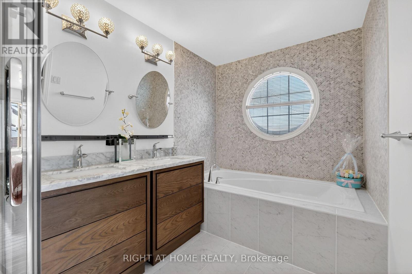 98 Waterthrush Crescent, Ottawa, Ontario  K2M 2V1 - Photo 30 - X12777034