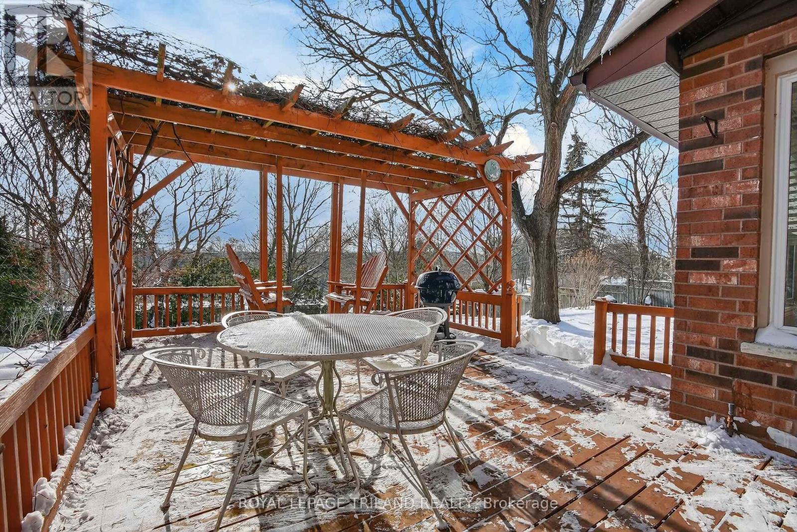 71 Chalfont Road, London North, Ontario  N6H 4Y5 - Photo 44 - X12776052