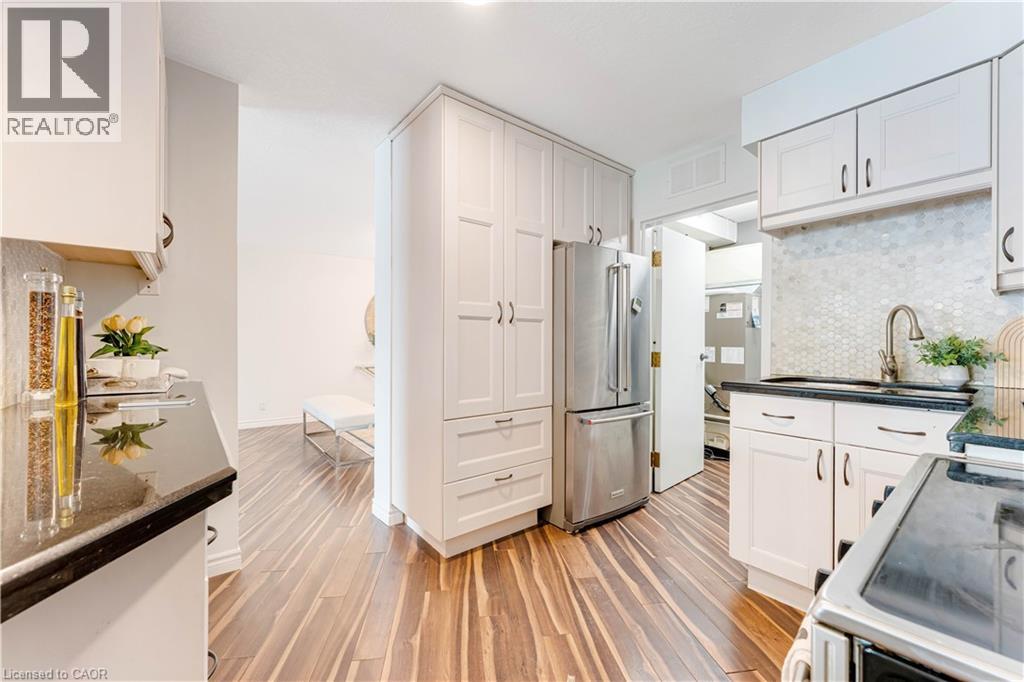 250 Glenridge Drive Unit# 102, Waterloo, Ontario  N2J 4H8 - Photo 5 - 40803029