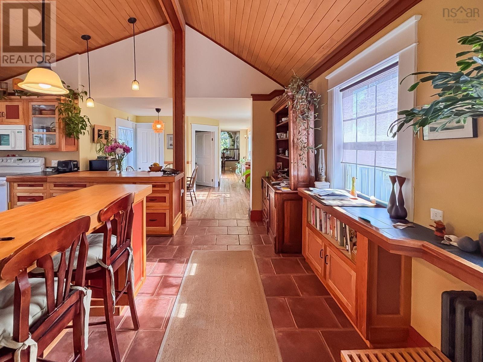 57 King Street, Bridgewater, Nova Scotia  B4V 1A1 - Photo 16 - 202522859