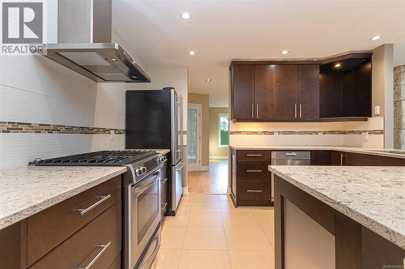 8619 Kingcome Cres, North Saanich, British Columbia  V8L 5C8 - Photo 11 - 1025624