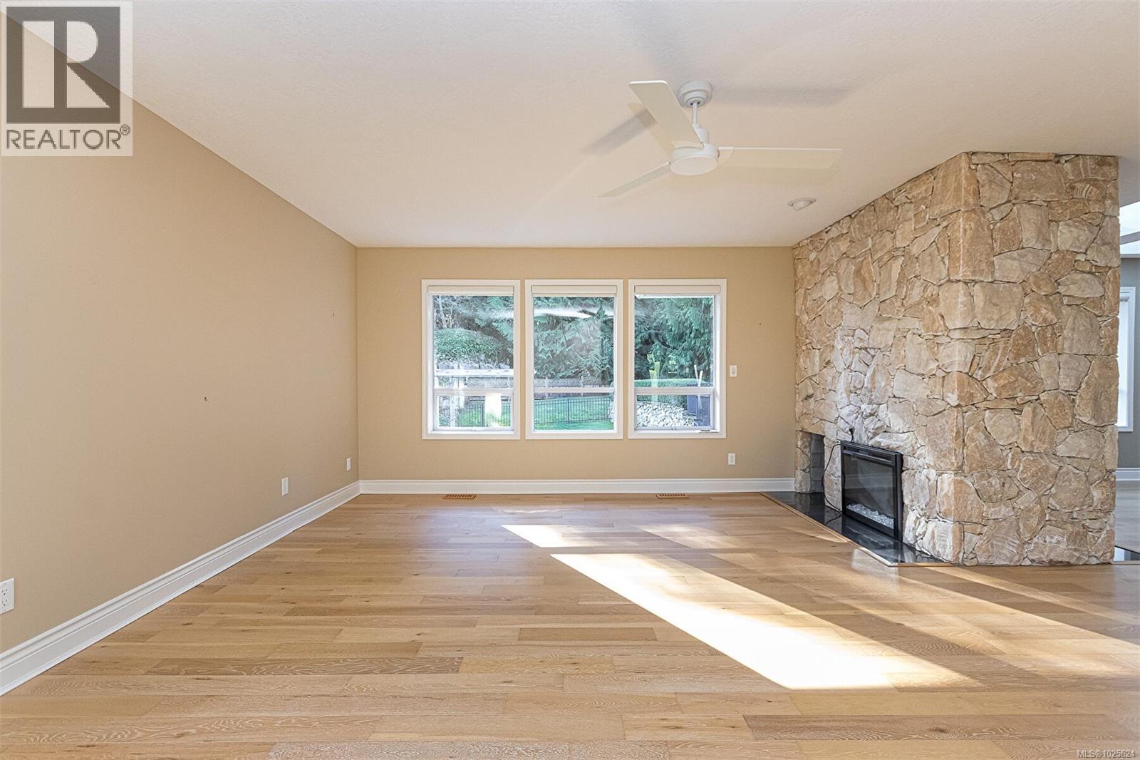 8619 Kingcome Cres, North Saanich, British Columbia  V8L 5C8 - Photo 6 - 1025624