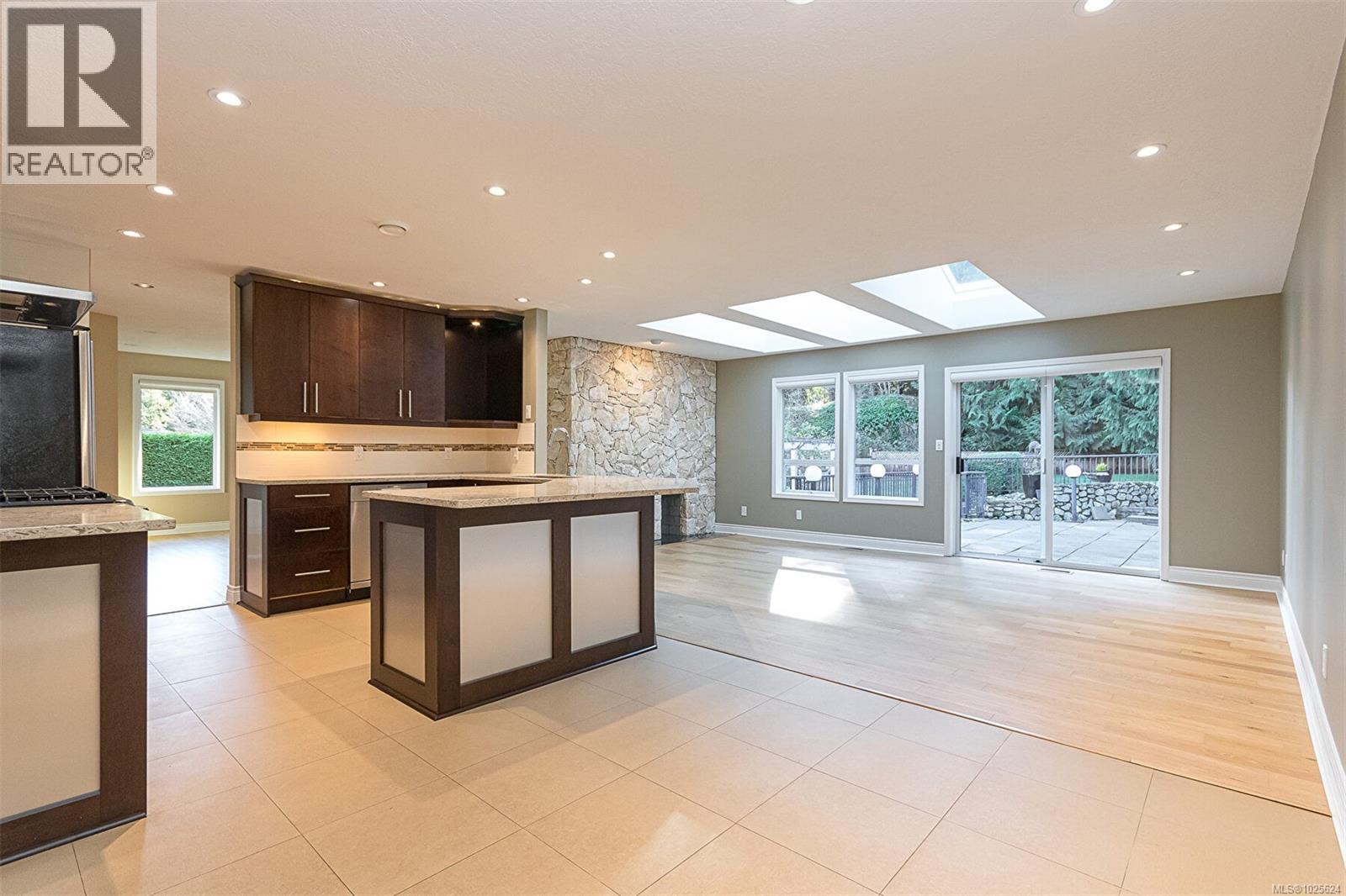 8619 Kingcome Cres, North Saanich, British Columbia  V8L 5C8 - Photo 9 - 1025624