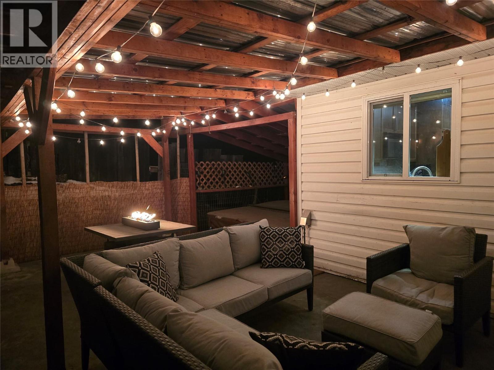 1718 Grandview Avenue, Lumby, British Columbia