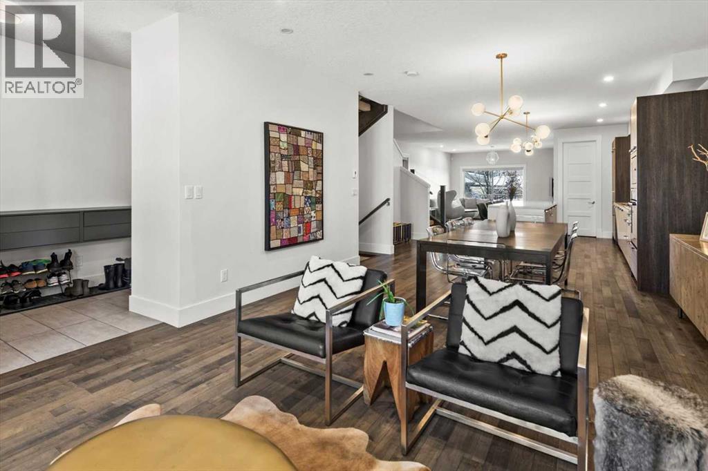 3018 30 Street Sw, Calgary, Alberta  T3E 2M6 - Photo 6 - A2281634