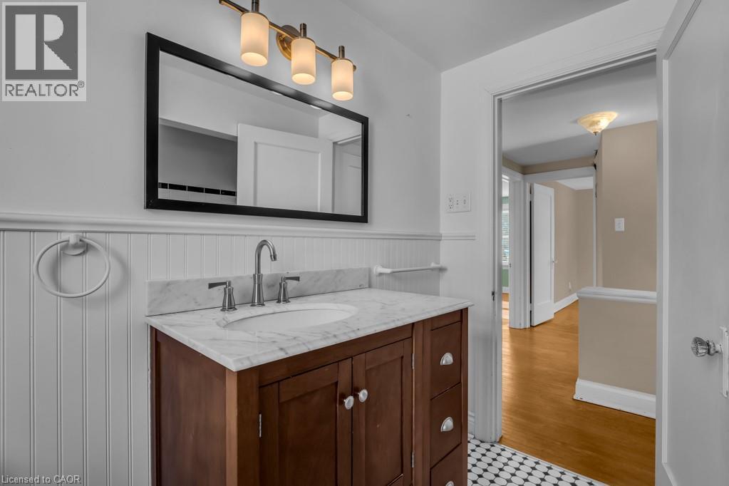 10 Robinson Street S, Grimsby, Ontario  L3M 3C4 - Photo 21 - 40800159