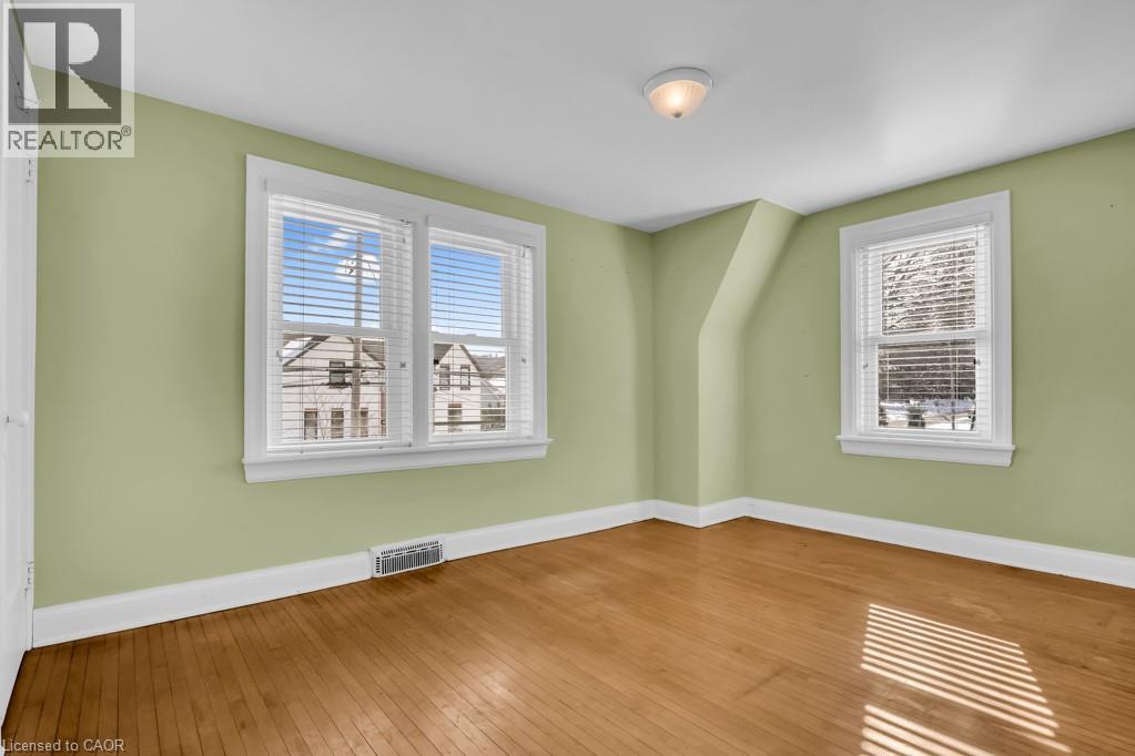 10 Robinson Street S, Grimsby, Ontario  L3M 3C4 - Photo 22 - 40800159