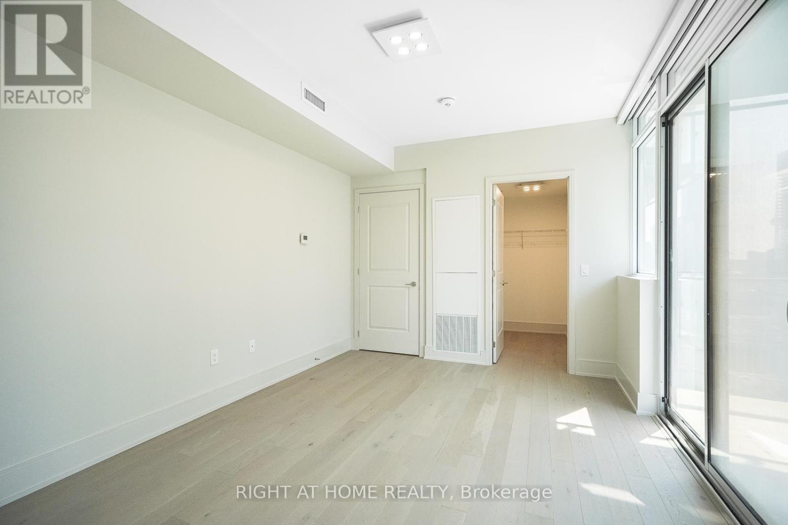 Lph-10 - 50 Wellesley Street E, Toronto, Ontario  M4Y 1G2 - Photo 11 - C12777056