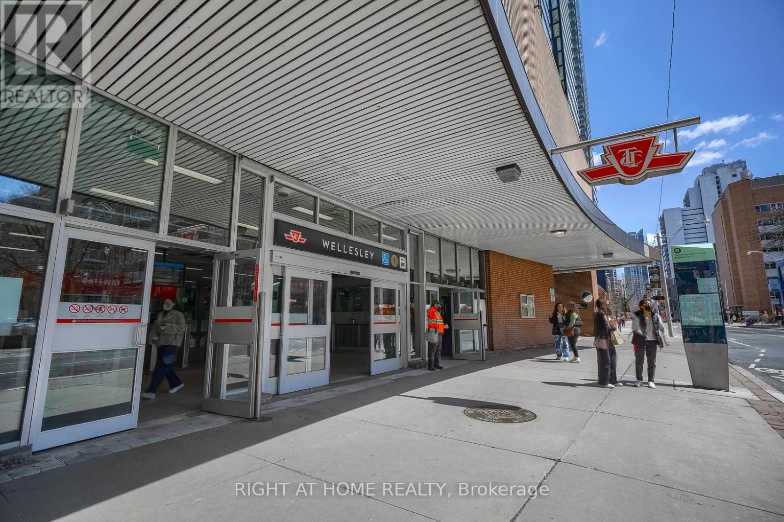 Lph-10 - 50 Wellesley Street E, Toronto, Ontario  M4Y 1G2 - Photo 30 - C12777056