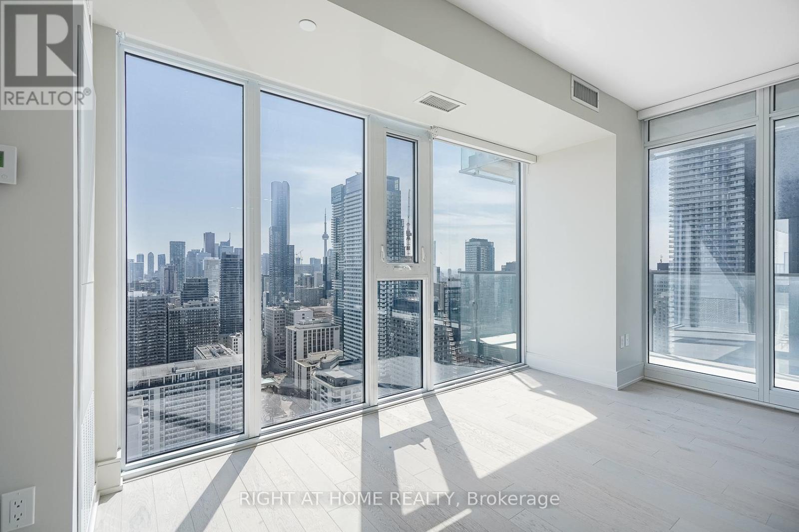 Lph-10 - 50 Wellesley Street E, Toronto, Ontario  M4Y 1G2 - Photo 9 - C12777056