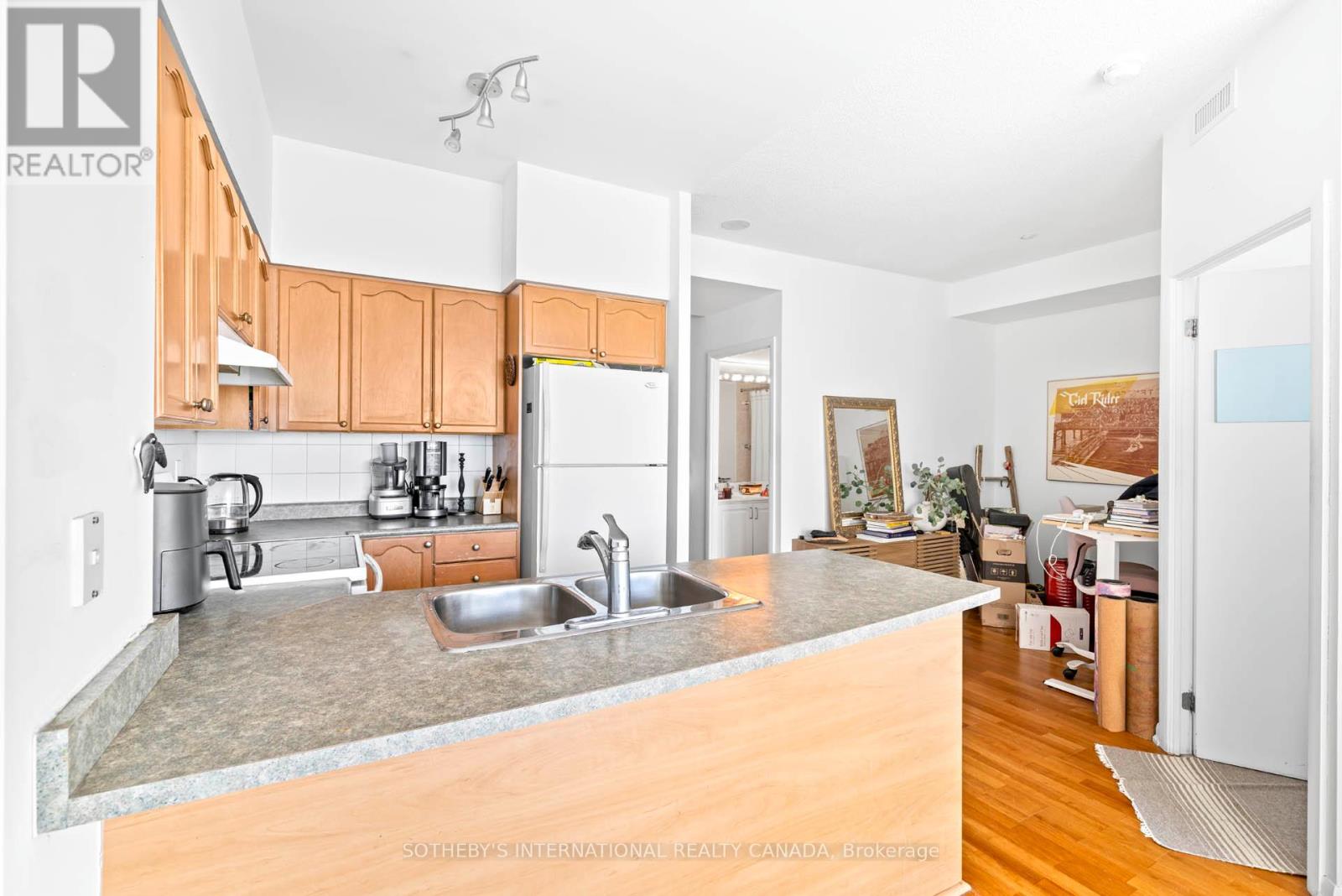 3311 - 219 Fort York Boulevard, Toronto, Ontario  M5V 1B1 - Photo 10 - C12777172