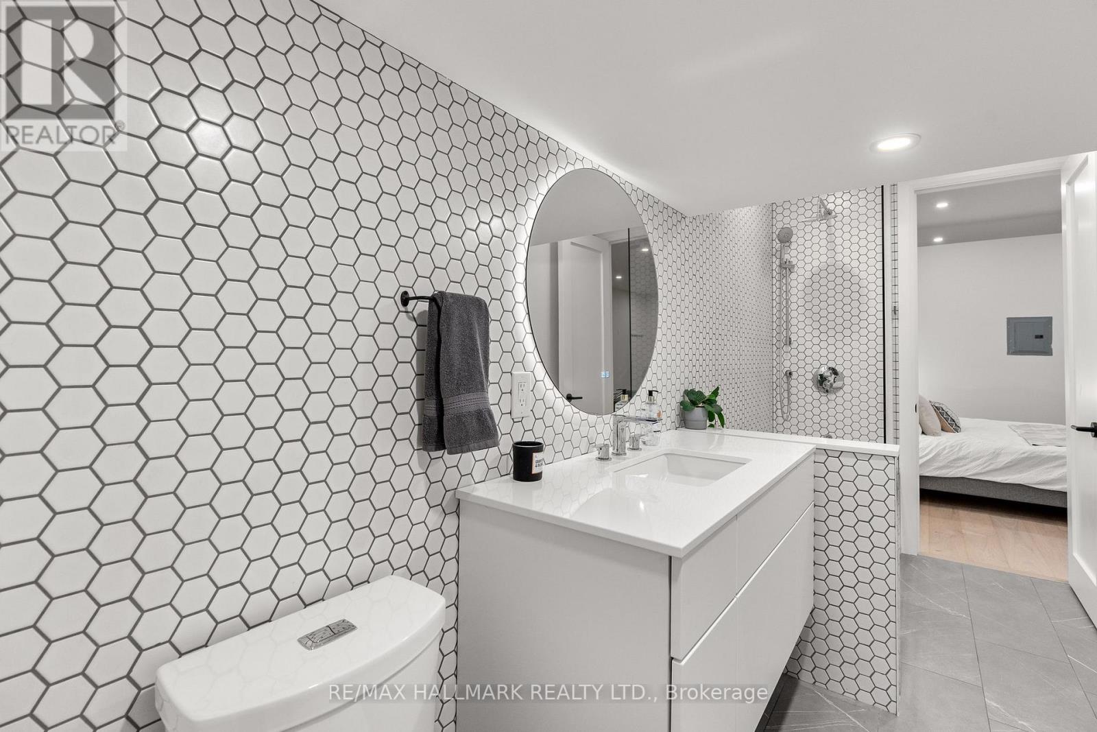 12 Glenside Avenue, Toronto, Ontario  M4L 2T5 - Photo 15 - E12777178