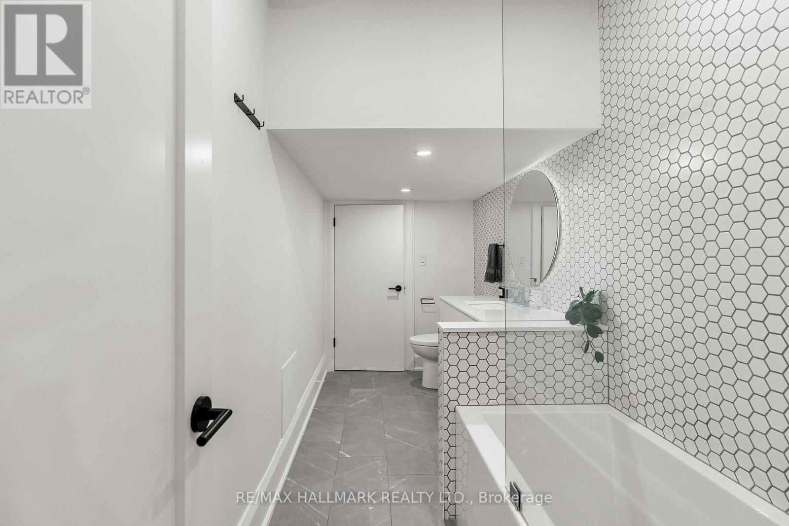 12 Glenside Avenue, Toronto, Ontario  M4L 2T5 - Photo 16 - E12777178