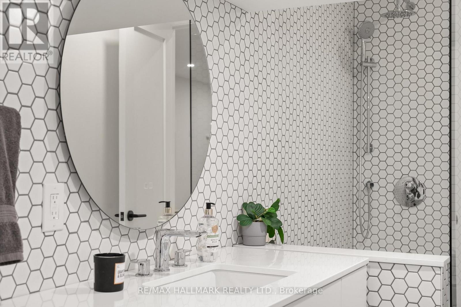 12 Glenside Avenue, Toronto, Ontario  M4L 2T5 - Photo 17 - E12777178