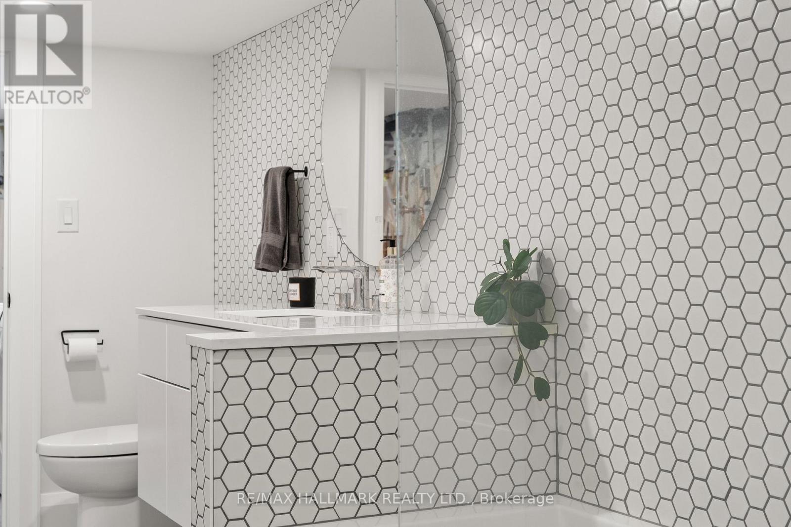 12 Glenside Avenue, Toronto, Ontario  M4L 2T5 - Photo 18 - E12777178