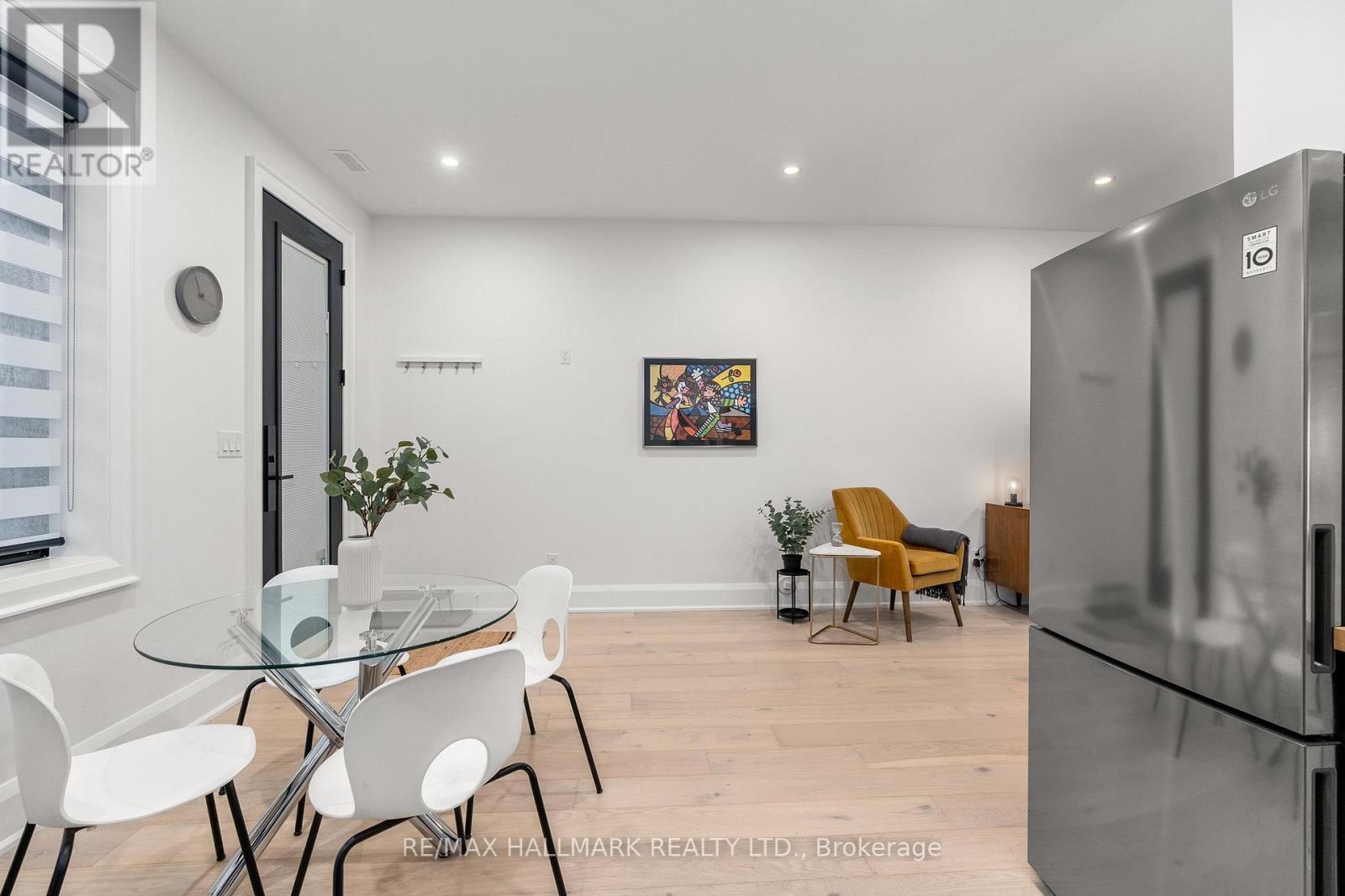 12 Glenside Avenue, Toronto, Ontario  M4L 2T5 - Photo 8 - E12777178