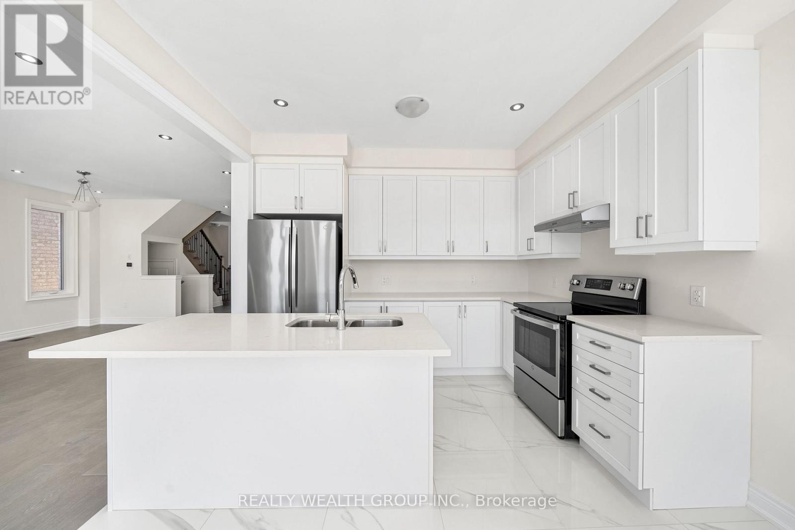 261 Seaview Heights, East Gwillimbury, Ontario  L9N 0Z1 - Photo 10 - N12777198