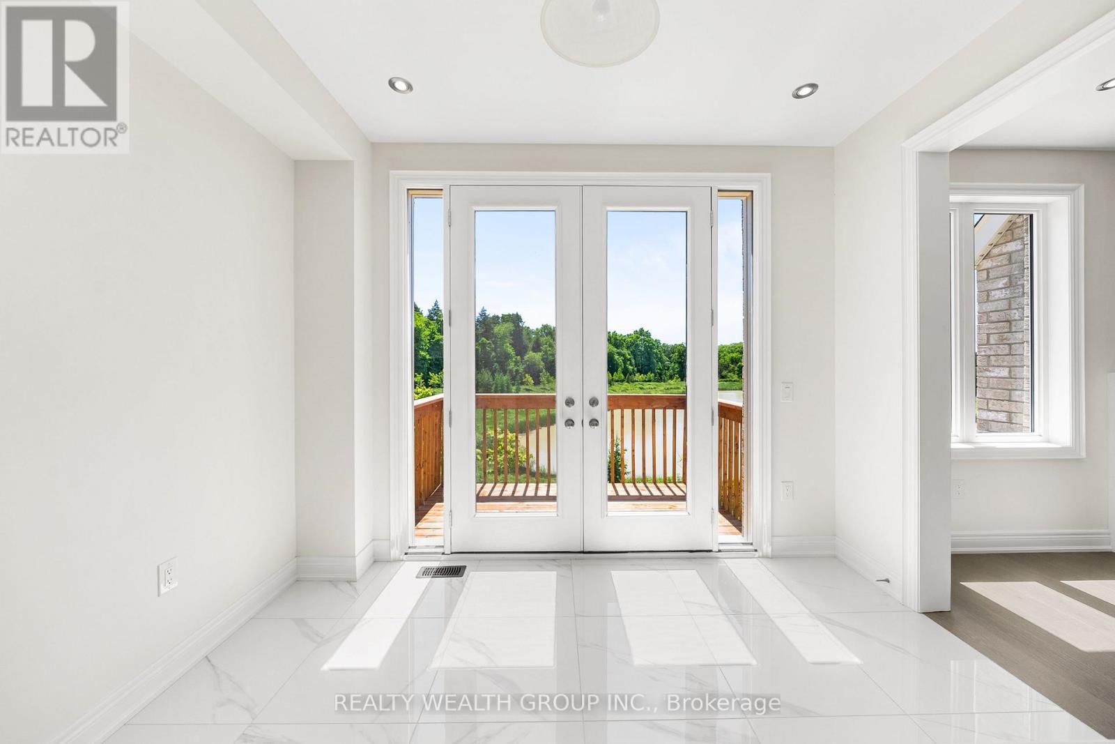 261 Seaview Heights, East Gwillimbury, Ontario  L9N 0Z1 - Photo 14 - N12777198