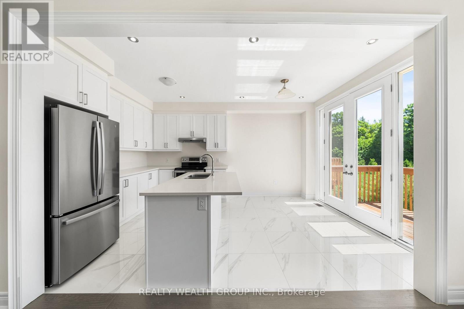 261 Seaview Heights, East Gwillimbury, Ontario  L9N 0Z1 - Photo 9 - N12777198