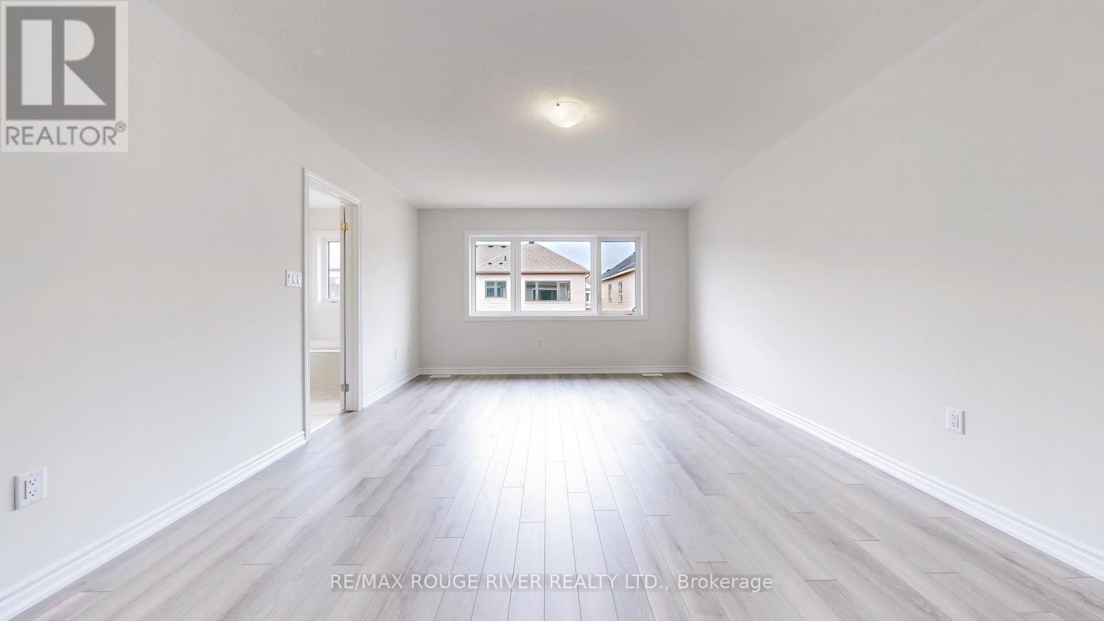 15 Prudhoe Terrace, Barrie, Ontario  L9J 0W2 - Photo 15 - S12777032