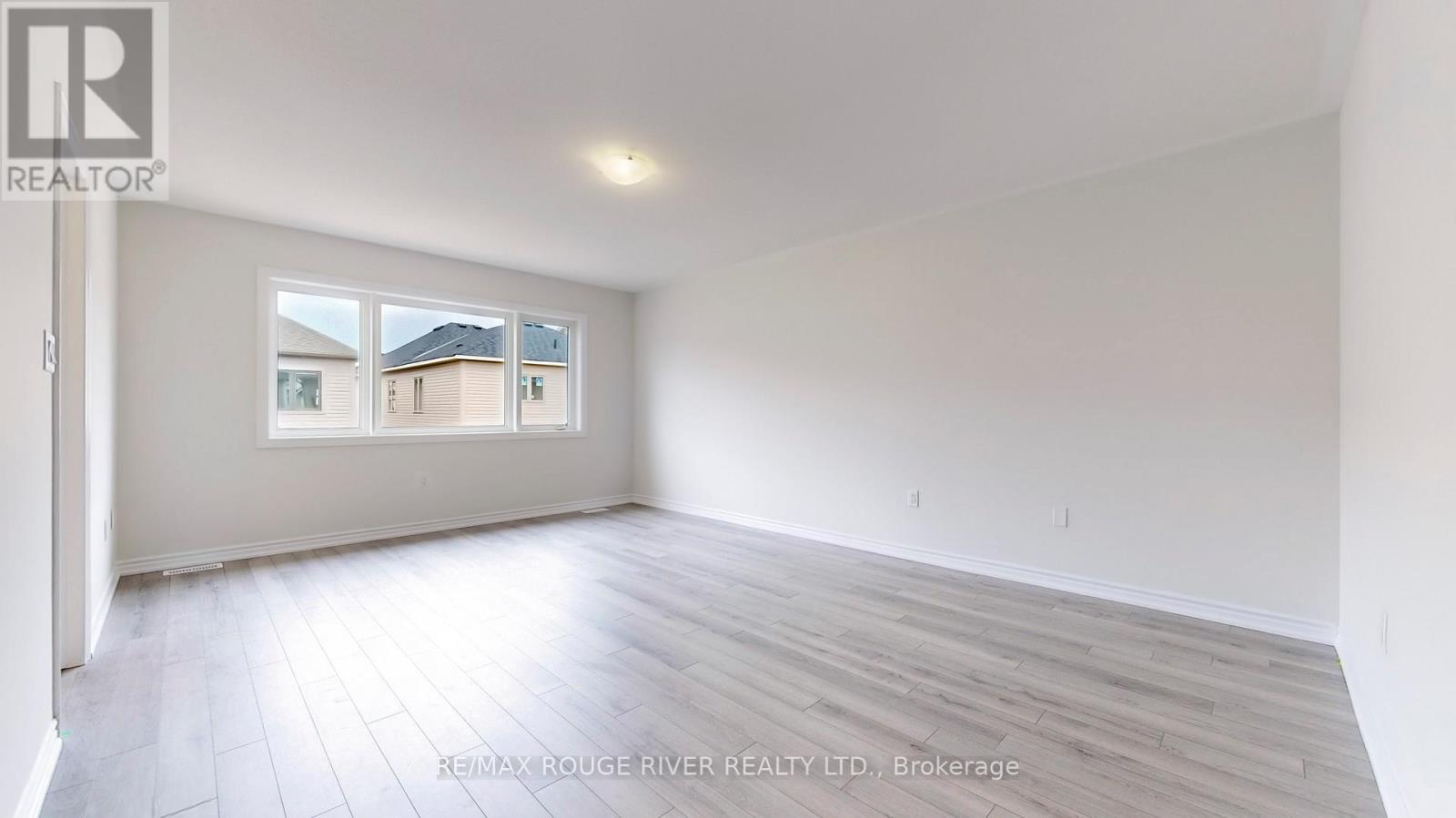 15 Prudhoe Terrace, Barrie, Ontario  L9J 0W2 - Photo 16 - S12777032