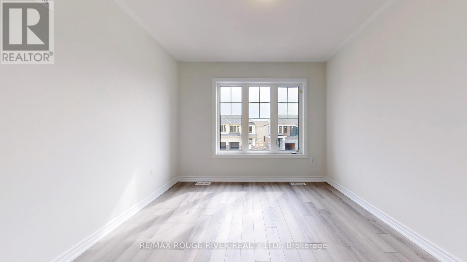 15 Prudhoe Terrace, Barrie, Ontario  L9J 0W2 - Photo 24 - S12777032