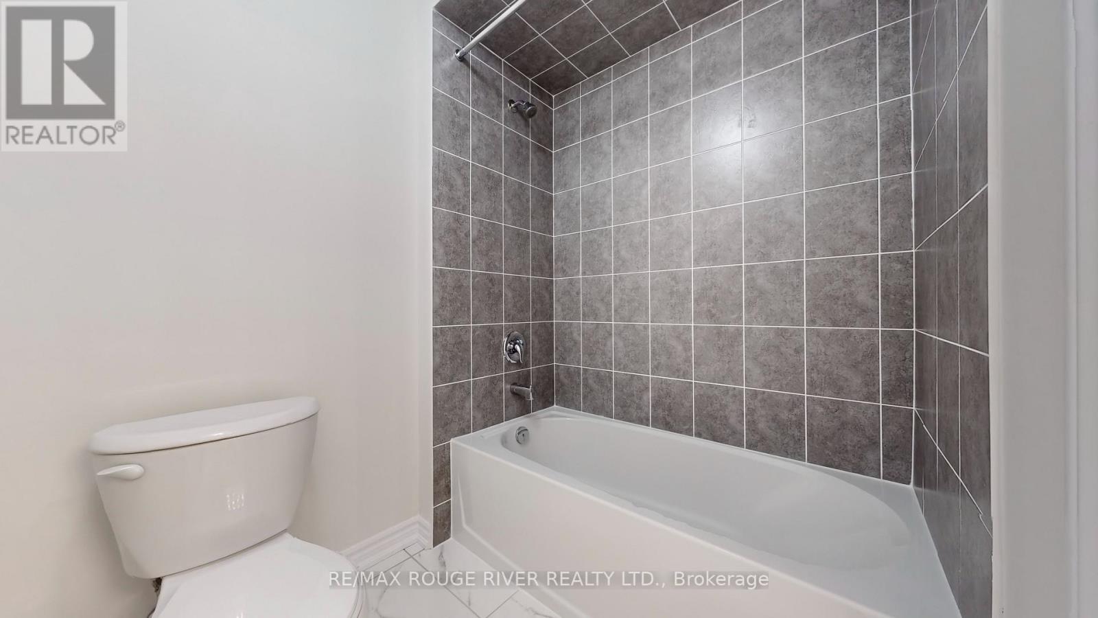 15 Prudhoe Terrace, Barrie, Ontario  L9J 0W2 - Photo 28 - S12777032