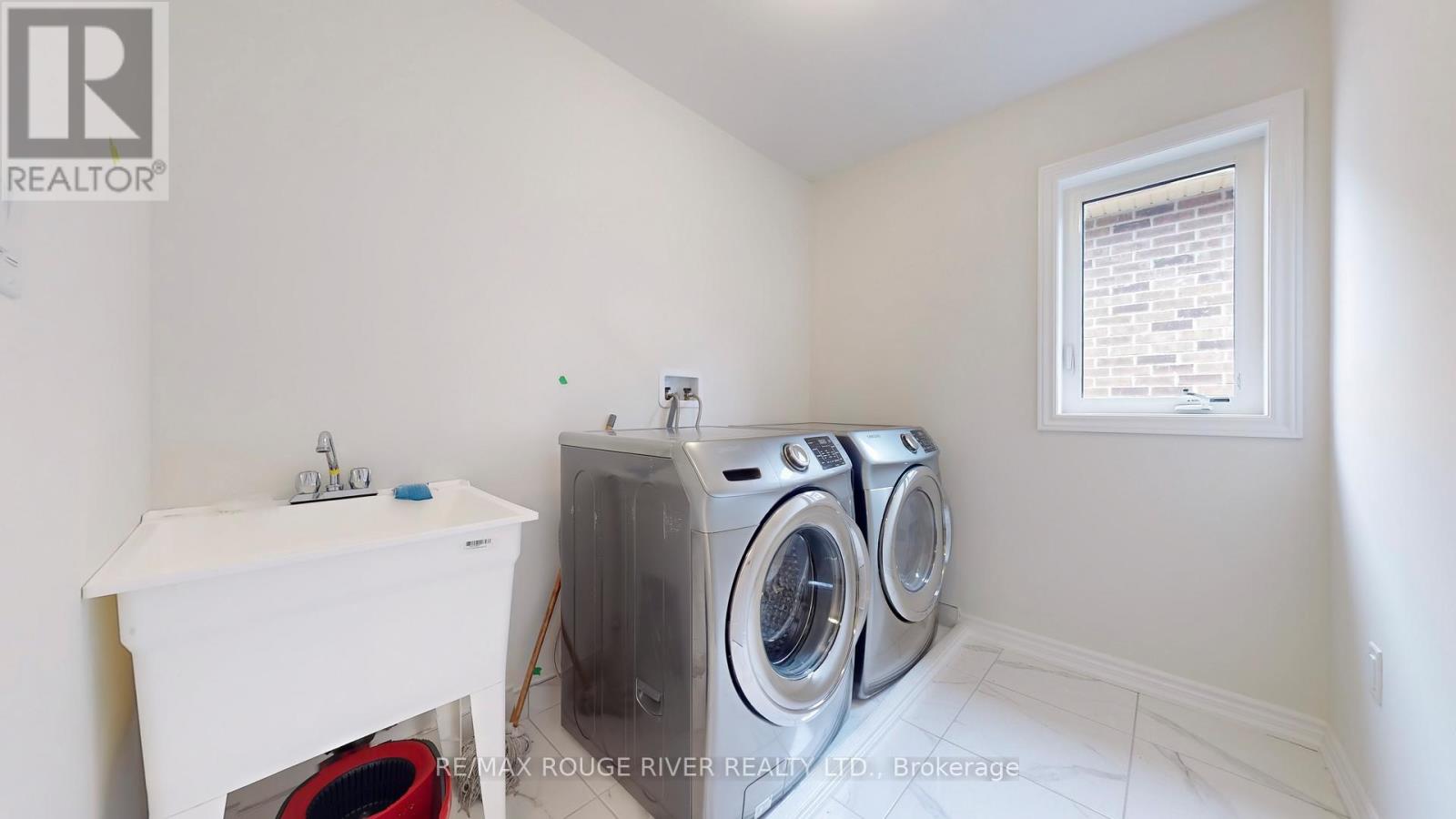 15 Prudhoe Terrace, Barrie, Ontario  L9J 0W2 - Photo 29 - S12777032