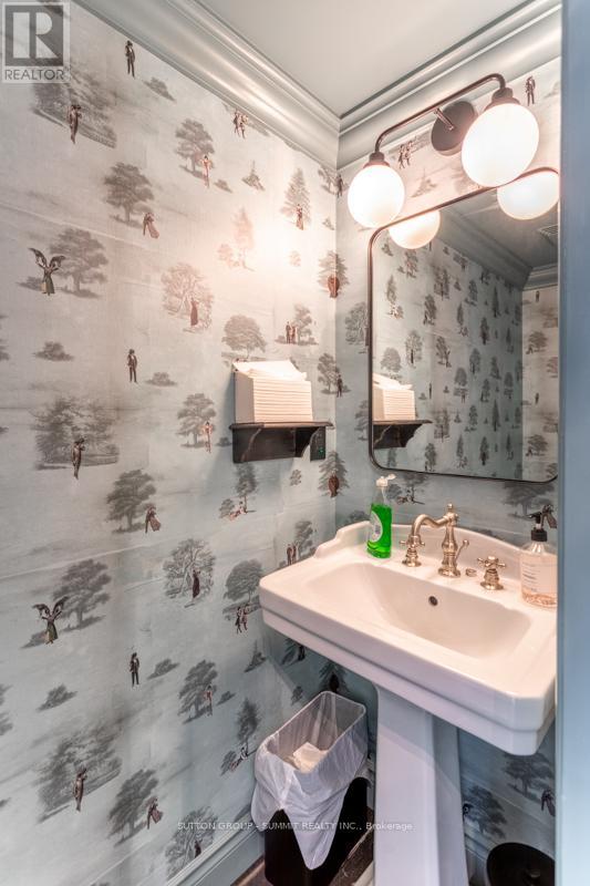 90 Lakeshore Road W, Oakville, Ontario  L6K 1E1 - Photo 35 - W12777012