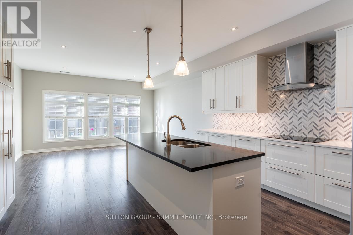 90 Lakeshore Road W, Oakville, Ontario  L6K 1E1 - Photo 8 - W12777012