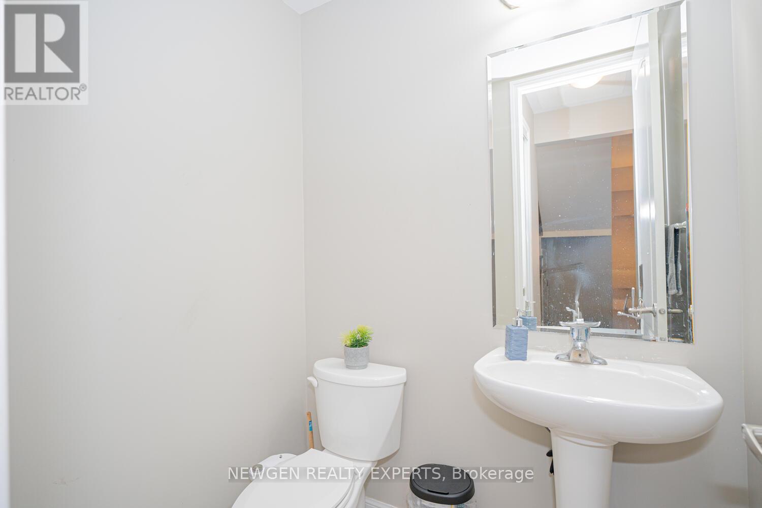 Upper - 131 Vanhorne Close, Brampton, Ontario  L7A 4E9 - Photo 16 - W12777022