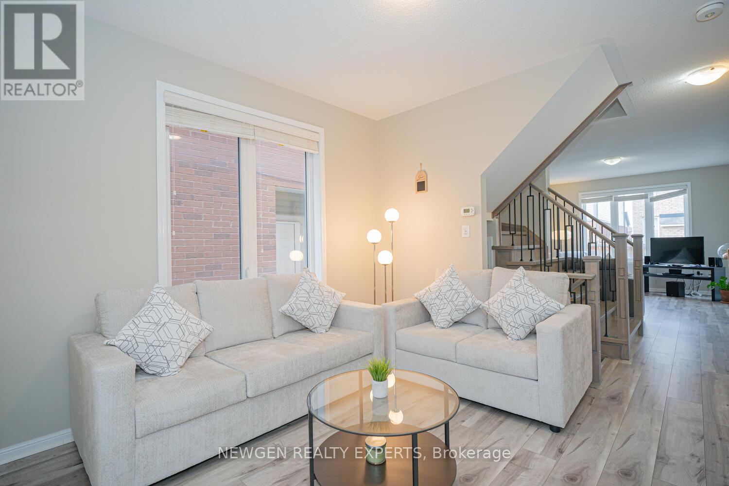 Upper - 131 Vanhorne Close, Brampton, Ontario  L7A 4E9 - Photo 7 - W12777022