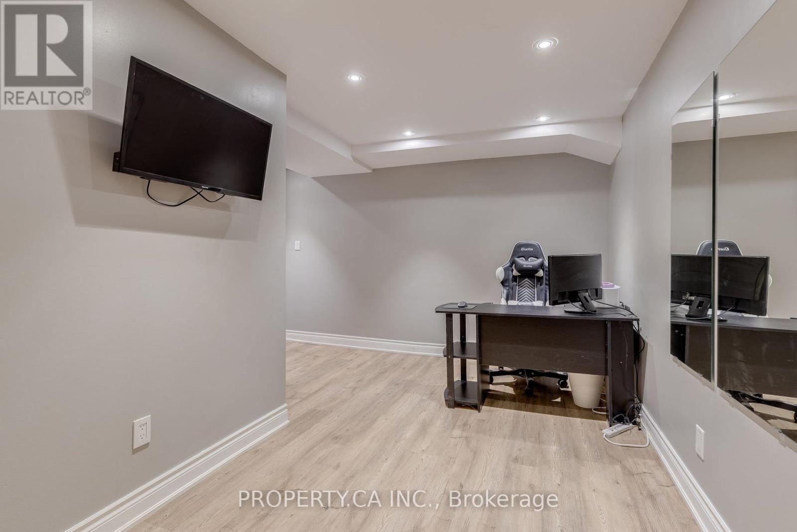 45 - 235 Bronte Street S, Milton, Ontario  L9T 3V8 - Photo 20 - W12777052