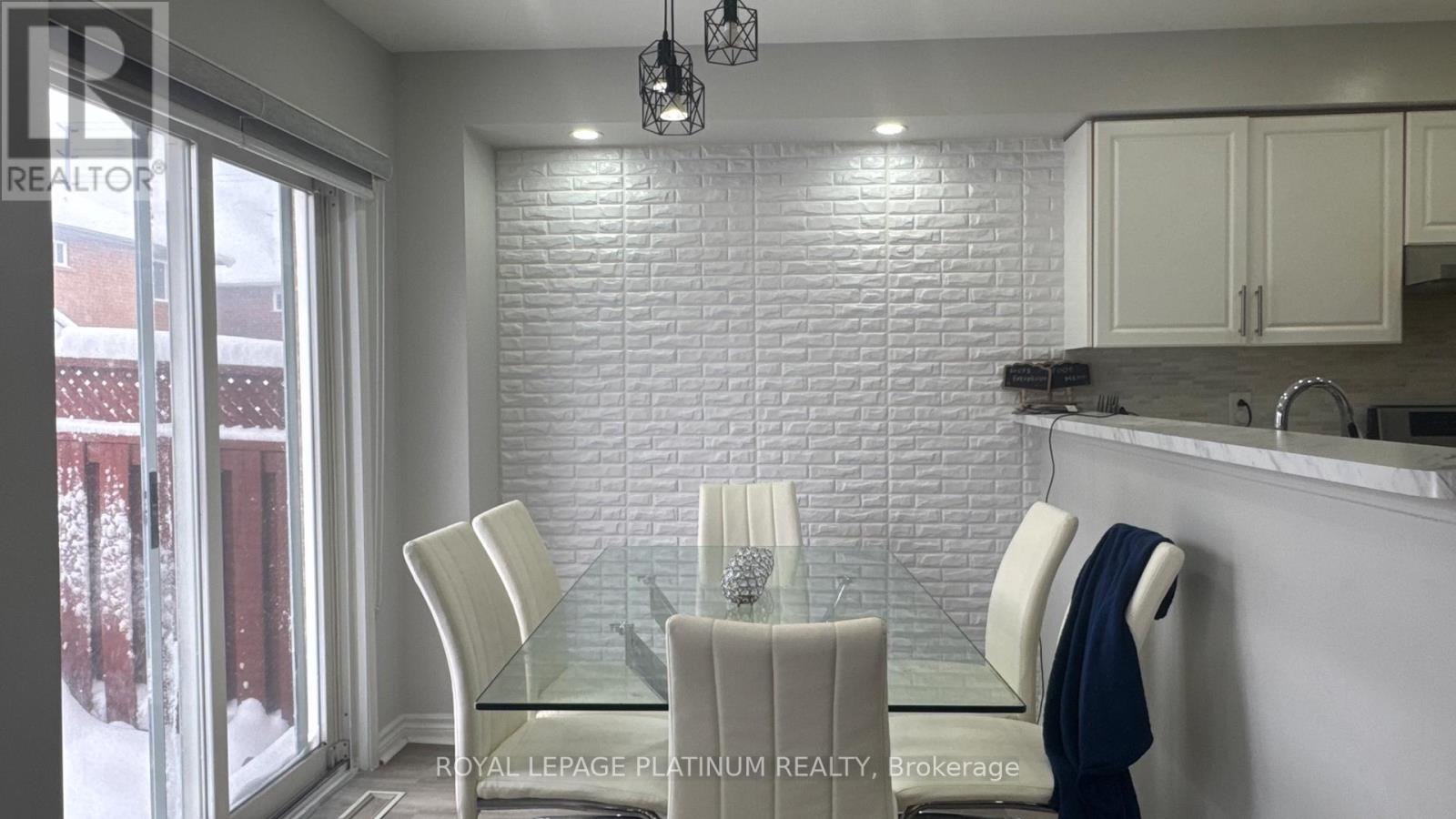 22 Rivermere Court, Brampton, Ontario  L7A 1R4 - Photo 9 - W12777062