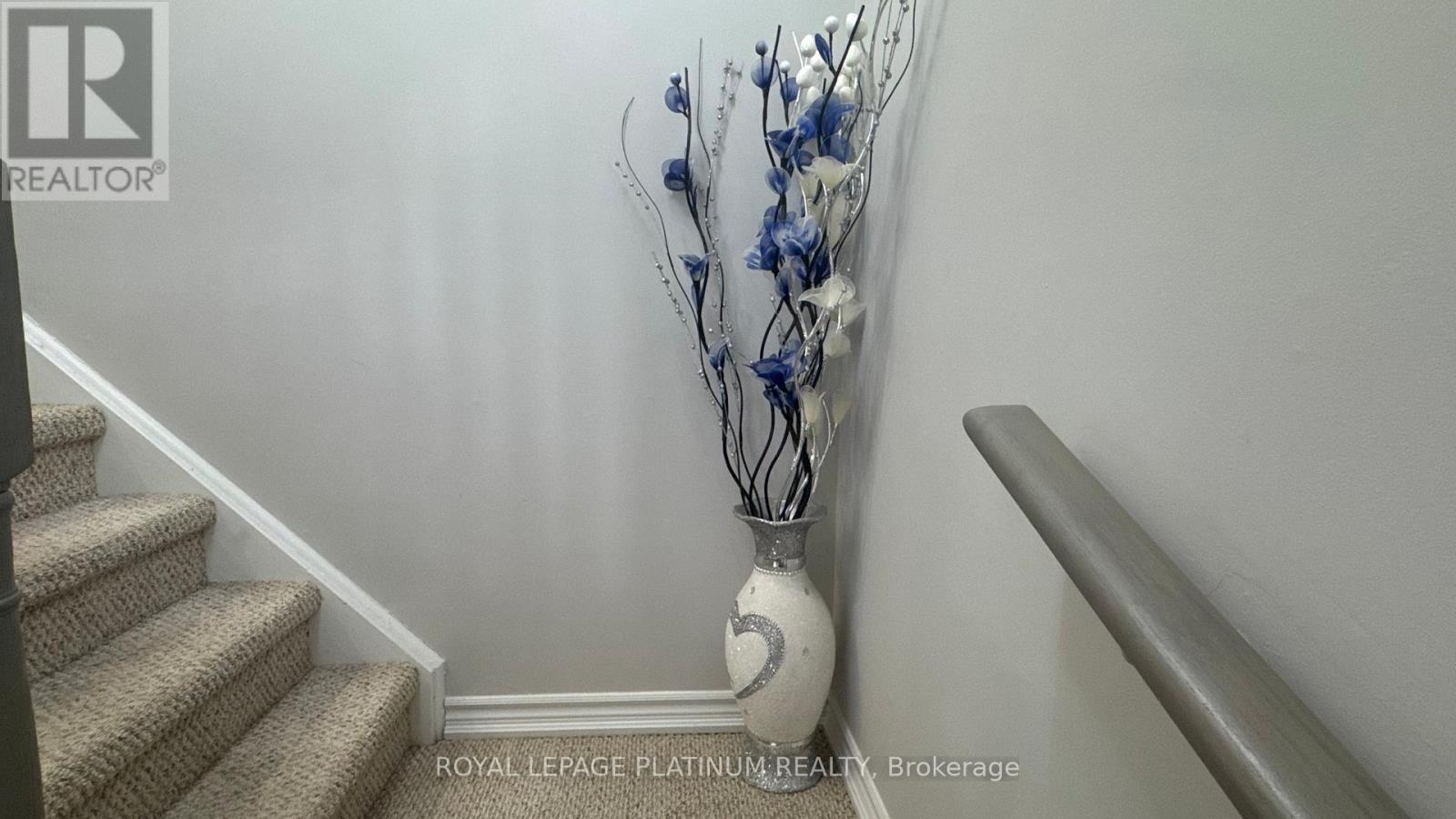 22 Rivermere Court, Brampton, Ontario  L7A 1R4 - Photo 12 - W12777064