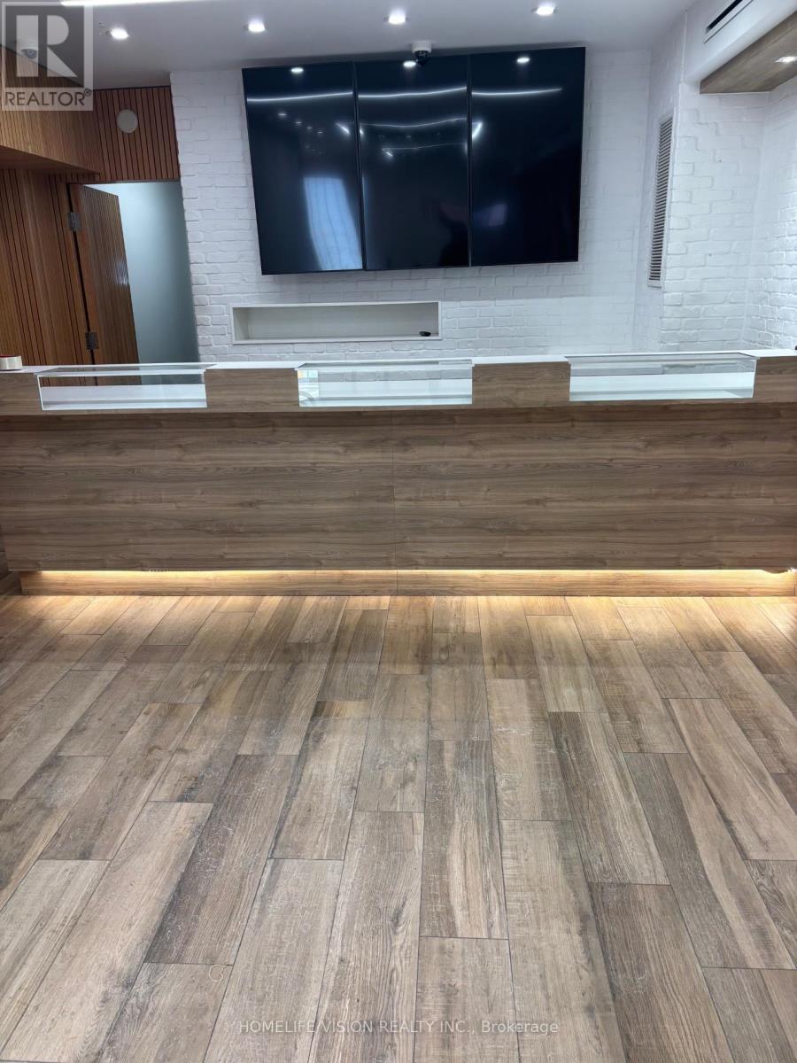 1285 Weston Road, Toronto, Ontario  M6M 4R2 - Photo 10 - W12777086