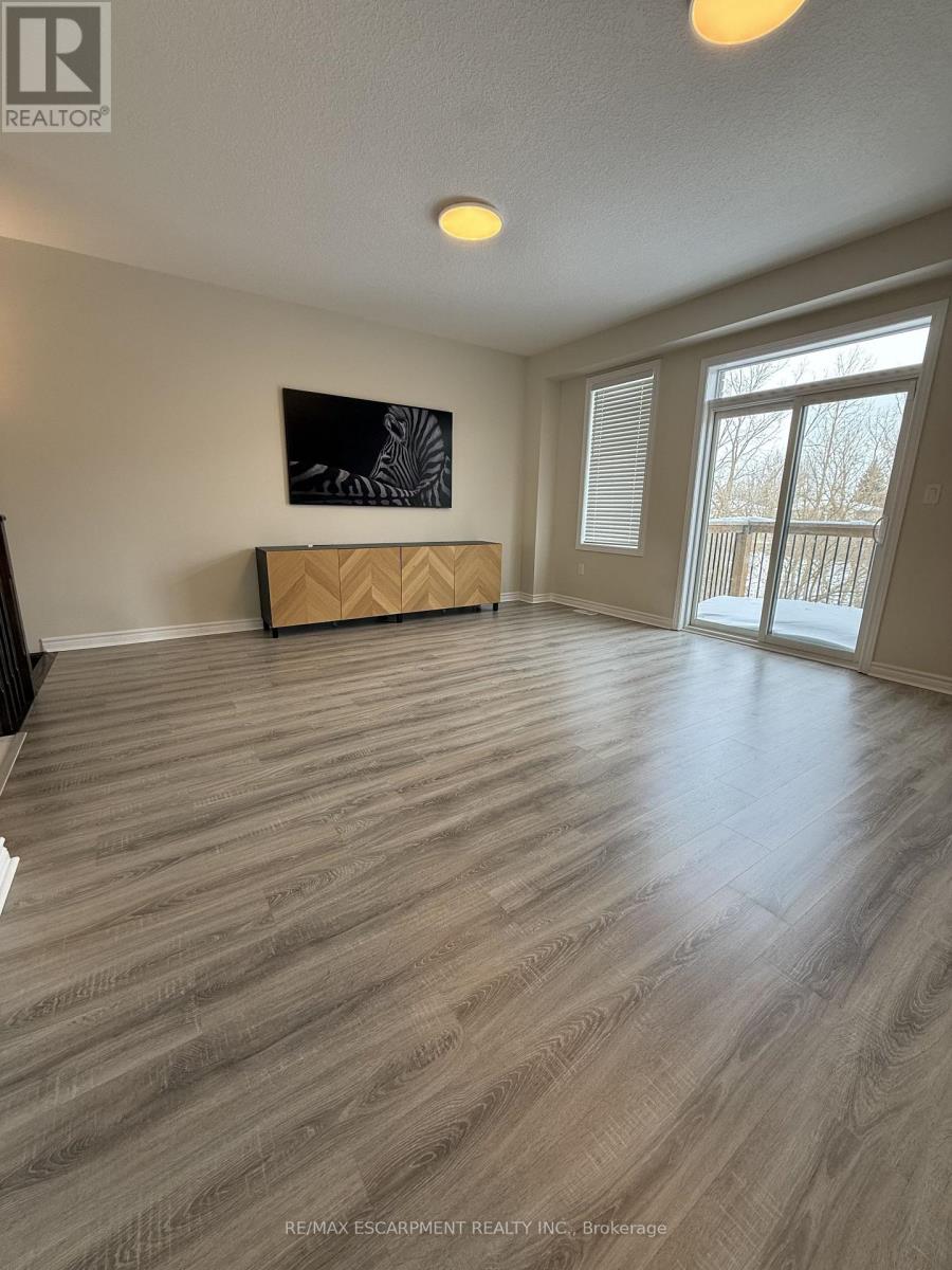 35 - 445 Ontario Street S, Milton (Tm Timberlea), Ontario  L9T 9K3 - Photo 5 - W12777120