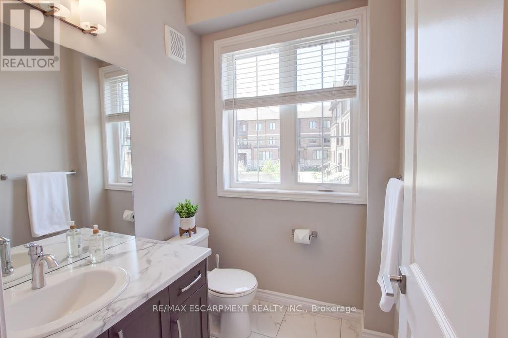 35 - 445 Ontario Street S, Milton (Tm Timberlea), Ontario  L9T 9K3 - Photo 9 - W12777120