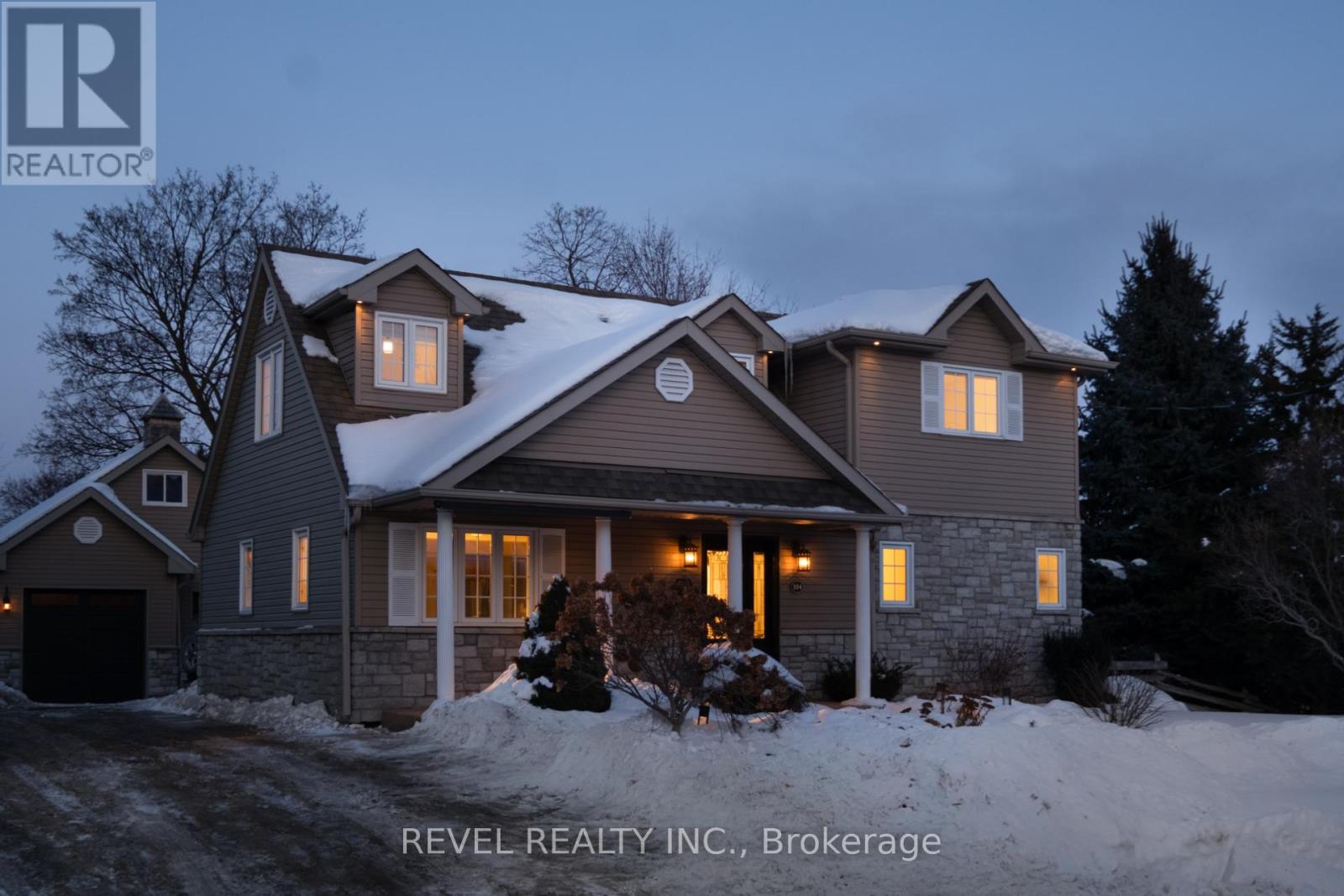 104 Charles Street, Halton Hills, Ontario  L7G 2M9 - Photo 1 - W12777184