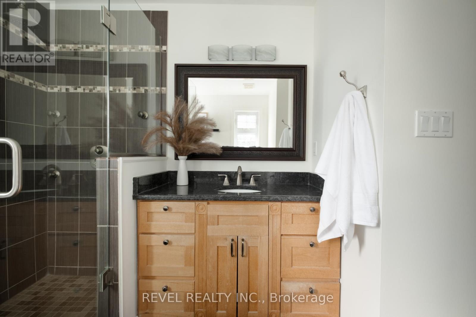 104 Charles Street, Halton Hills, Ontario  L7G 2M9 - Photo 25 - W12777184