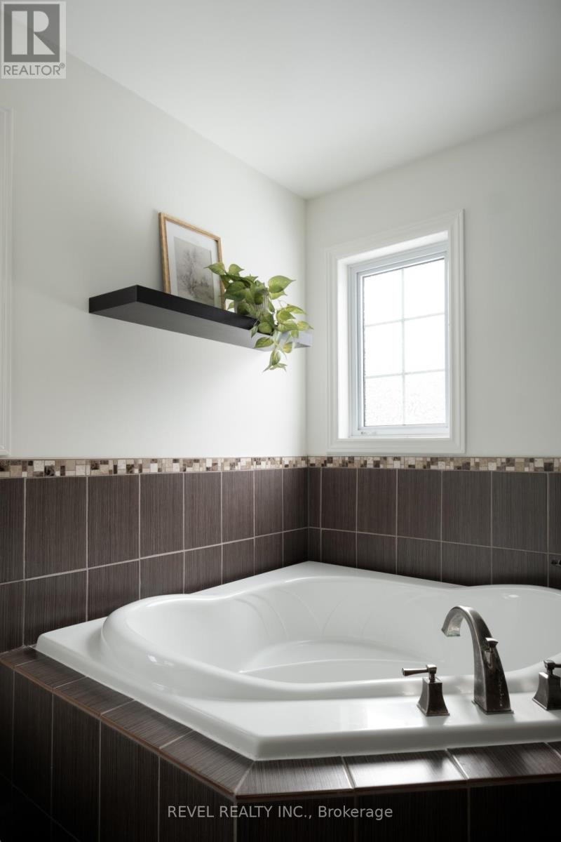 104 Charles Street, Halton Hills, Ontario  L7G 2M9 - Photo 26 - W12777184