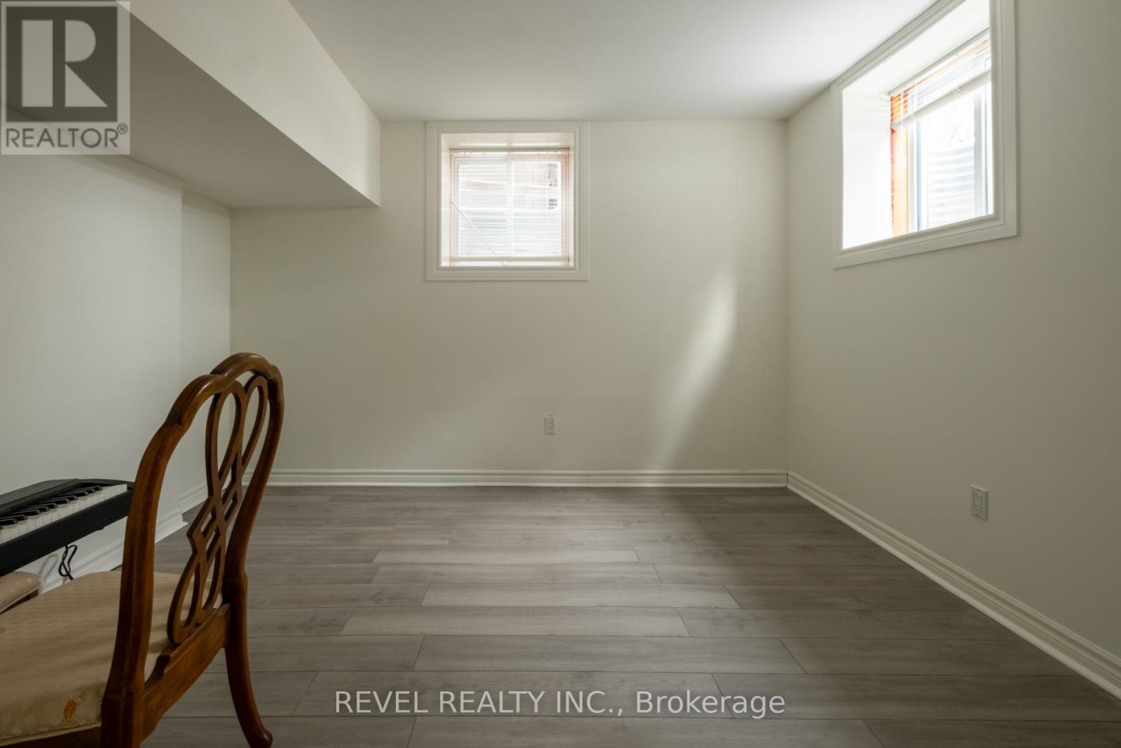 104 Charles Street, Halton Hills, Ontario  L7G 2M9 - Photo 30 - W12777184