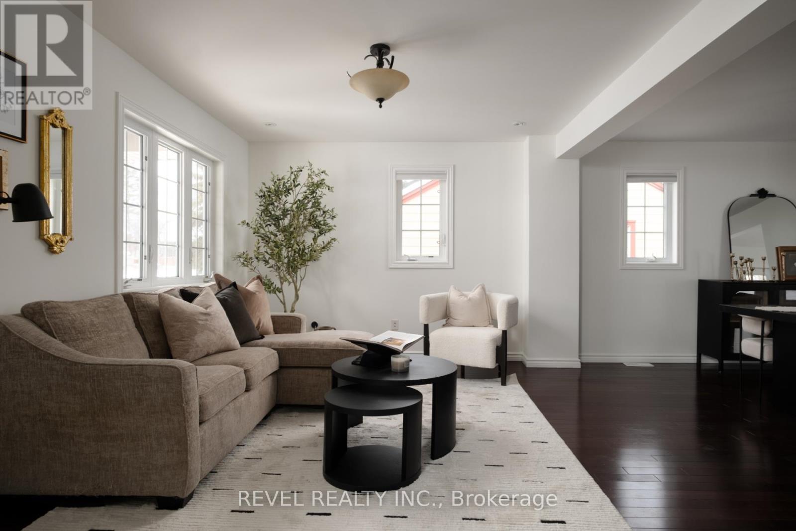 104 Charles Street, Halton Hills, Ontario  L7G 2M9 - Photo 6 - W12777184