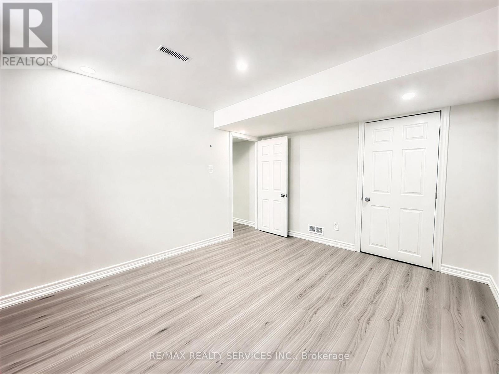 1584 Stevenson Street, Milton, Ontario  L9T 5Z4 - Photo 8 - W12777188