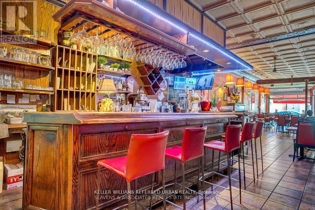 165 Roncesvalles Avenue, Toronto, Ontario  M6R 2L3 - Photo 14 - W12777200