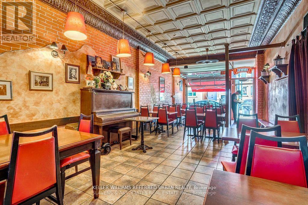 165 Roncesvalles Avenue, Toronto, Ontario  M6R 2L3 - Photo 3 - W12777200