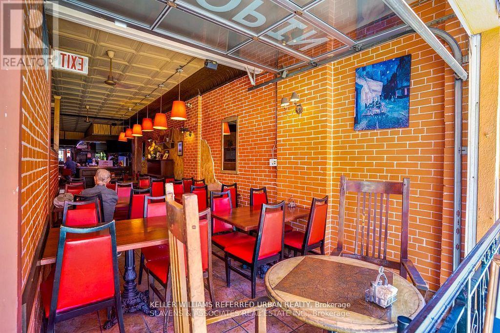 165 Roncesvalles Avenue, Toronto, Ontario  M6R 2L3 - Photo 9 - W12777200