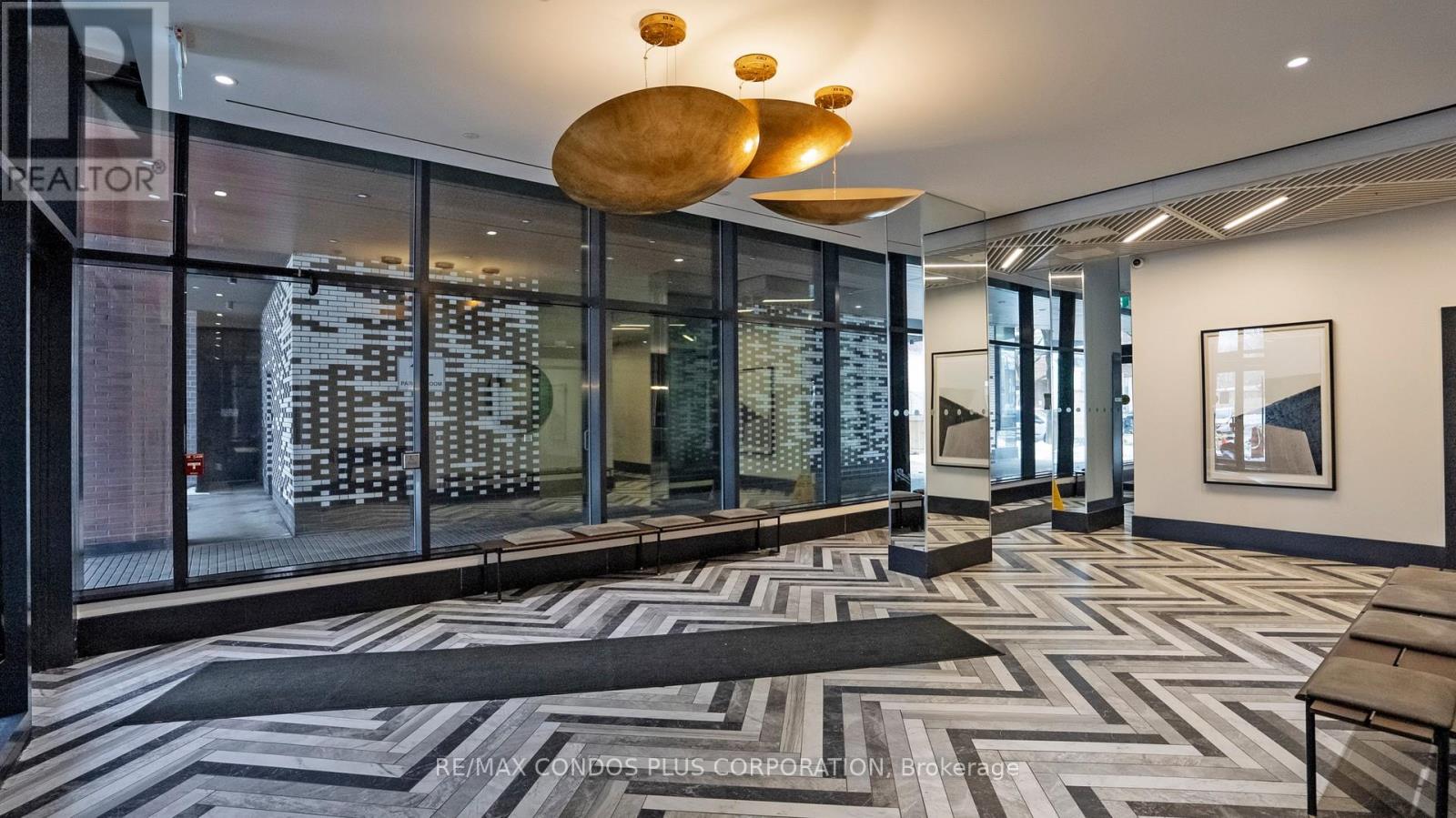 402 - 1808 St Clair Avenue W, Toronto, Ontario  M6N 0C1 - Photo 32 - W12777206