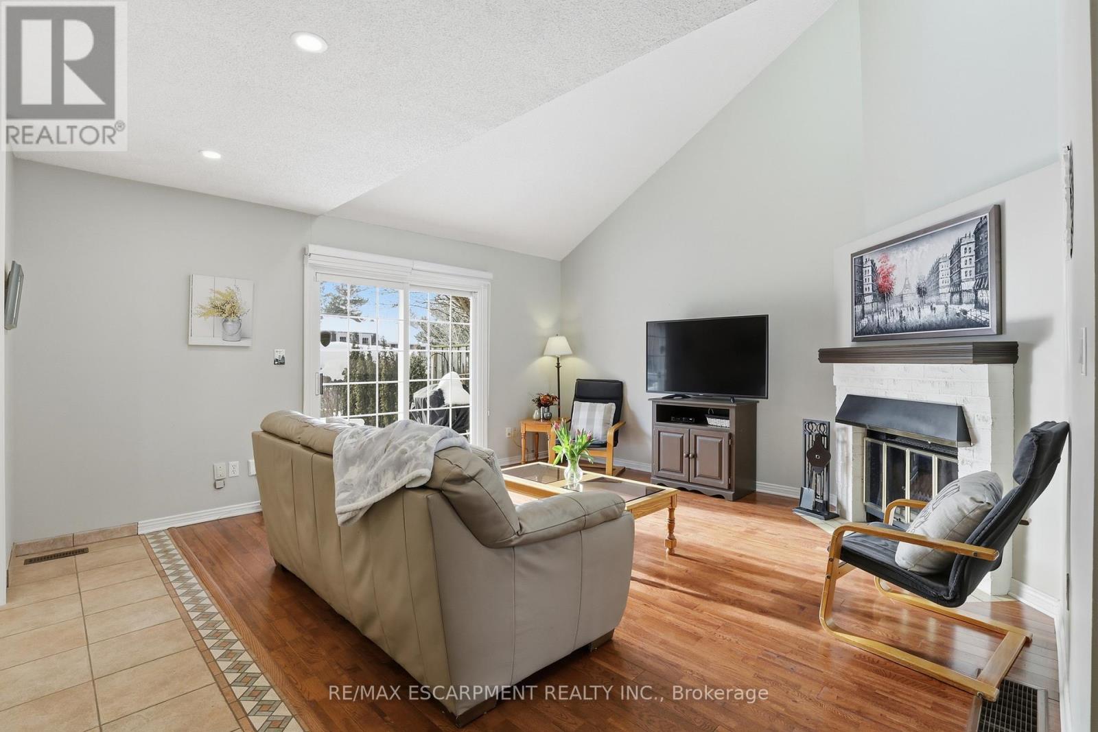 7 - 105 Wilson Street W, Hamilton, Ontario  L9G 3A9 - Photo 15 - X12777078